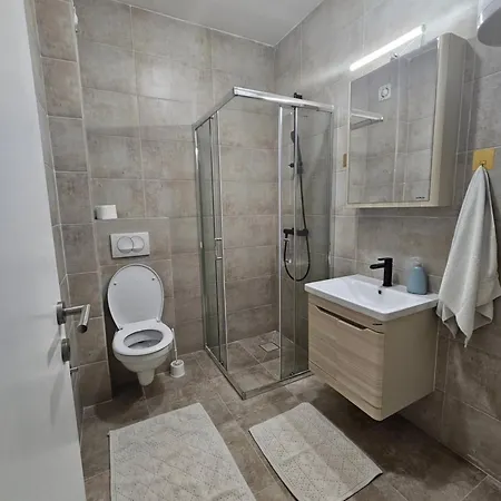 Gong Apartment